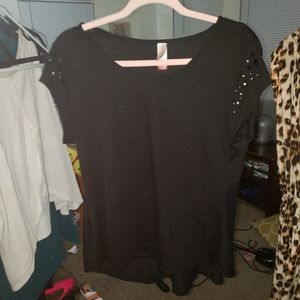 Black shirt with shiny shoulders obo
